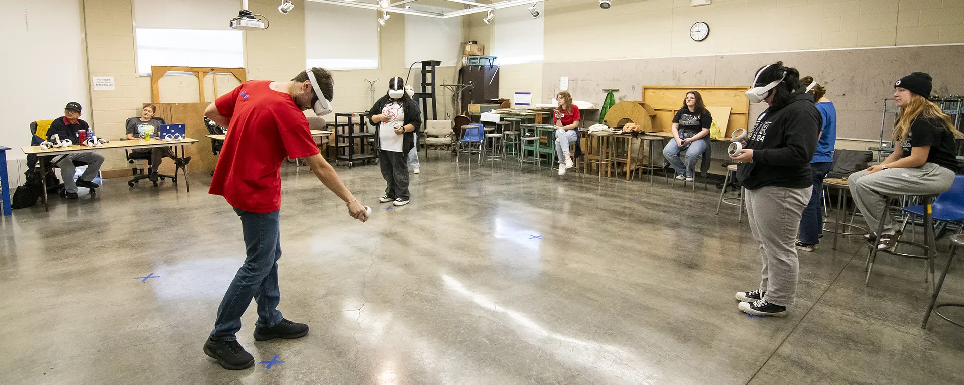 Students use virtual reality headsets to make art.